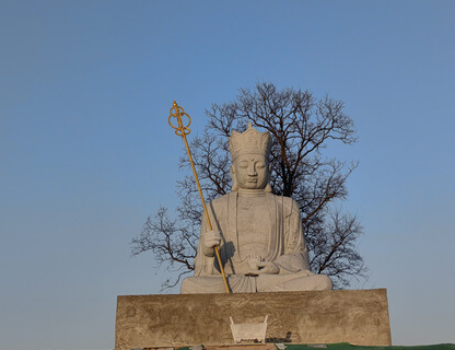 沈阳北龙山墓园位置在哪里？